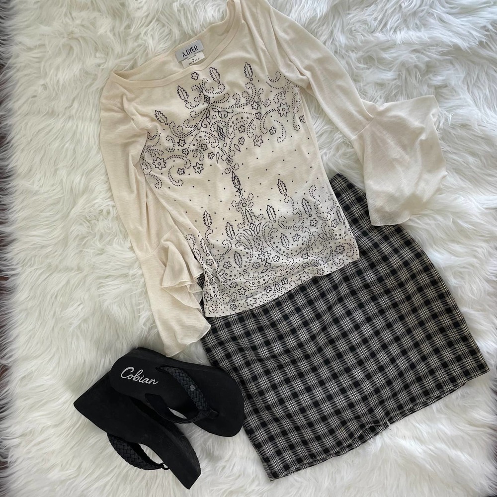 A. Byer Vintage Y2K Sheer Top (M)